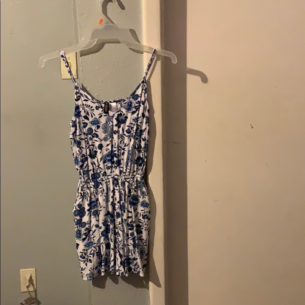 Shorts romper - Picture 1 of 2